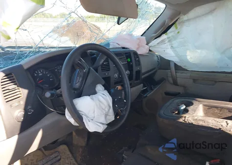 2013 Chevrolet Silverado 1500 Work Truck z USA, uszkodzony, nr VIN 1GCRCPEA1DZ171768